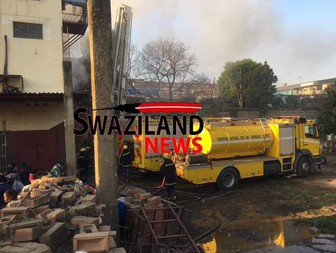 Man burns Hawkers clothes in a business conflict, over 400 affected.