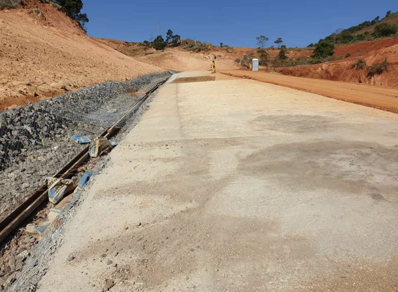  King Mswati’s Government constructs road leading to Princess Sikhanyiso’s residence.