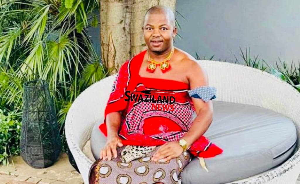 GOVERNMENT SPOKESPERSON ALPHEOUS NXUMALO: Asati kutsi Zwemart ugeza ngatiphi tihlati lokutsi imisakato yaseSouth Africa ikhulume naye tindzaba telive.