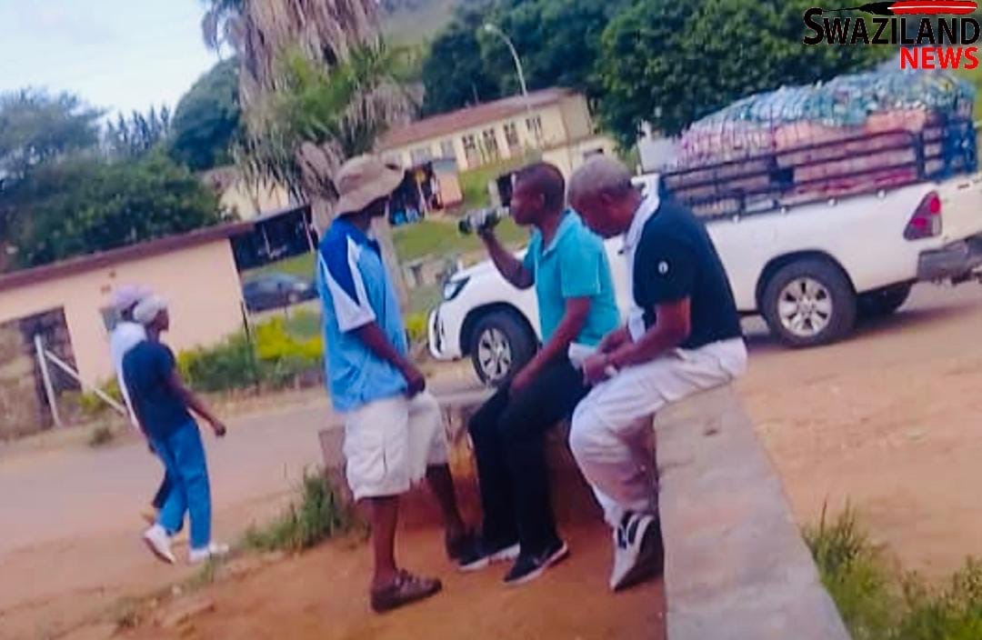 Prime Minister’s PS Bertram Stewart who allegedly looted over R20million COVID-19 public funds splashes cash and alcohol to Mankayane residents, buys Mvuleni Bar ahead of retirement next week.