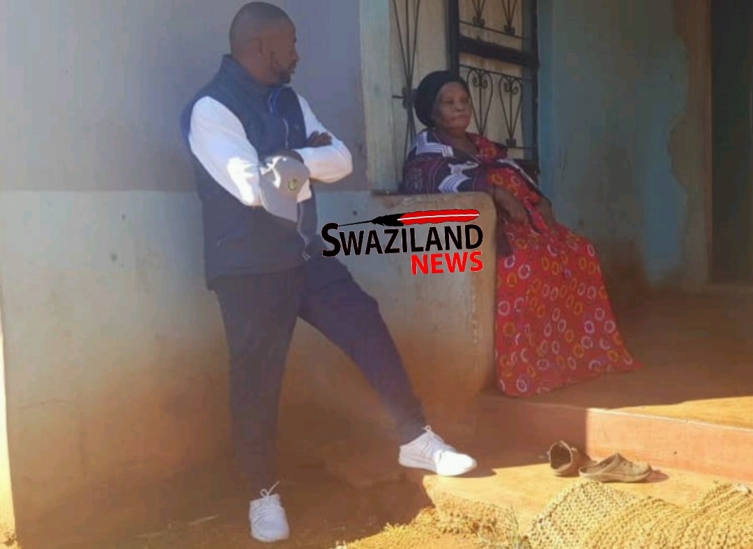 PUDEMO President Mlungisi Makhanya visits bombed ATUSWA Secretary General’s home.
