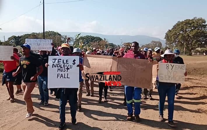Ubombo Sugar workers march to BigBend Police Station,urge police to intervene in peaceful removal of their trade union leadership amid refusal to vacate office.