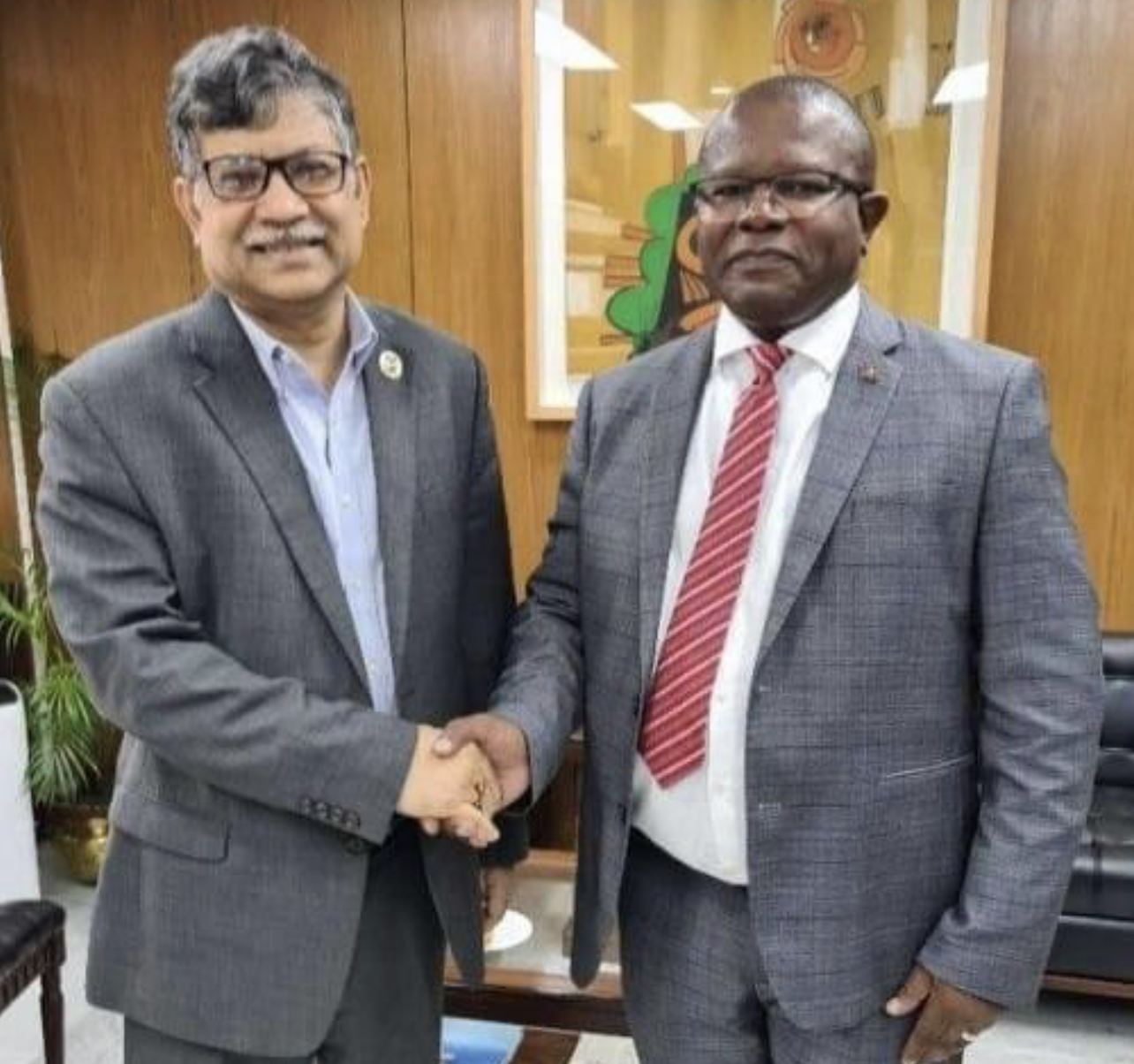 Commerce Minister Manqoba Khumalo engage Bangladesh investors amid political crisis in eSwatini.