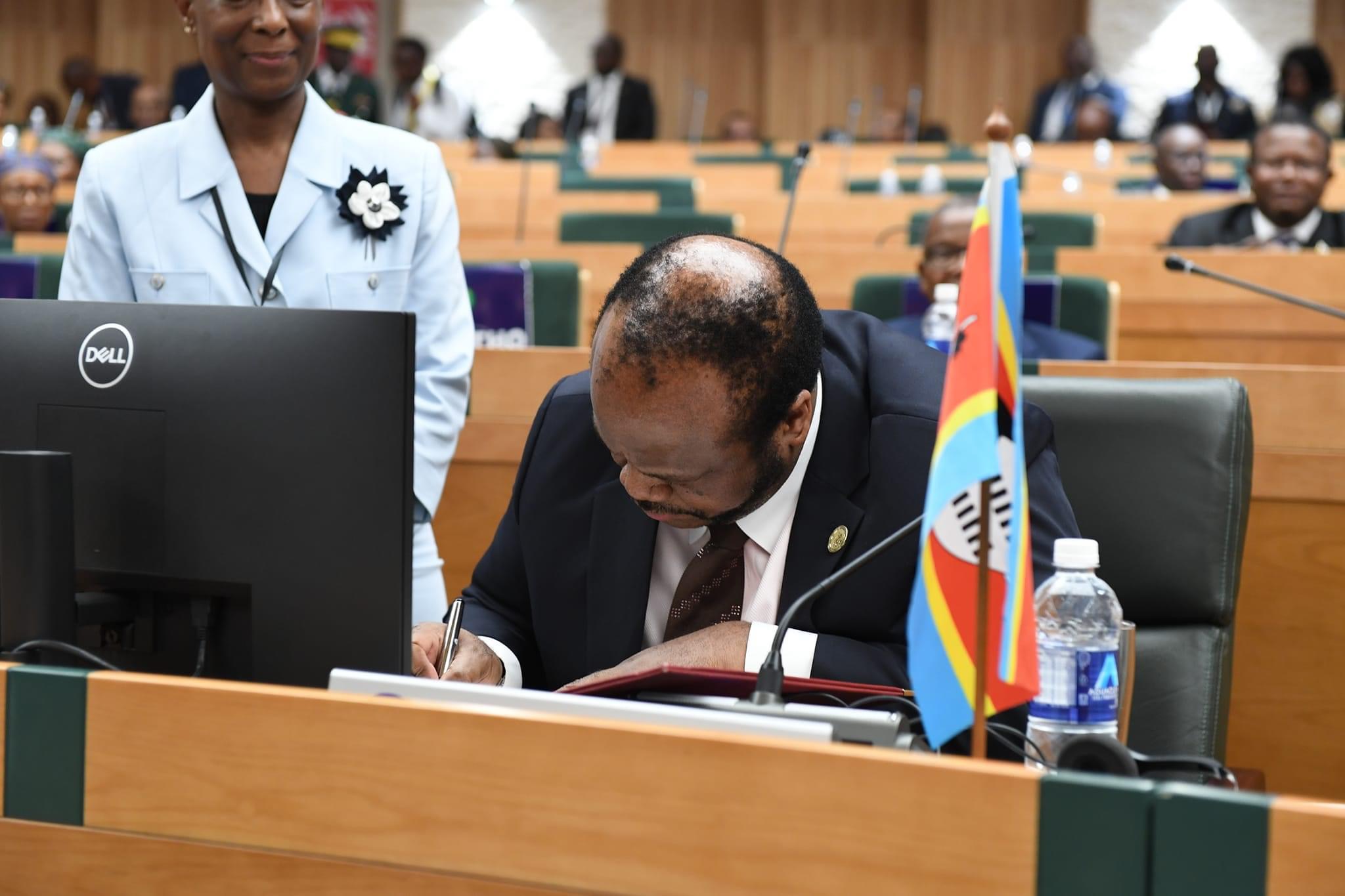 Senator Stukie Motsa praises King Mswati for signing SADC Declaration on the Protection of Persons with Albinism, says decision demonstrates commitment in protecting human rights.