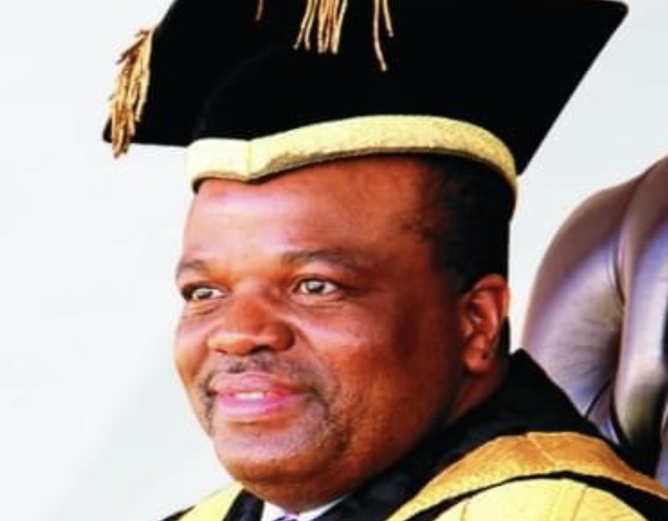 Don’t insult King Mswati he pays your scholarship,Labour Minister Phila Buthelezi tells students.