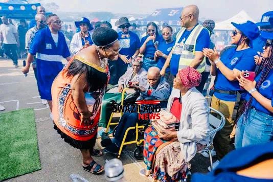 Queen Mother Ntombi Tfwala honors 110 year-old eSwatini’s alleged oldest man Mshengu Lucu Gama,Deputy Prime Minister(DPM) Thulisile Dladla wishes him more years.