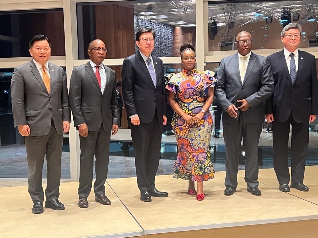 Prime Minister Cleopas Dlamini in South Korea,meets Busan Mayor.