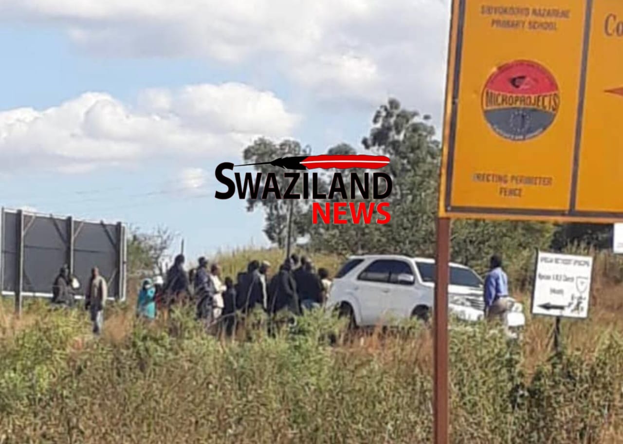 Armed Ekutsimuleni uMphakatsi, ex-Tinkhundla Minister Rogers Mamba grab land from late widow, less than a month after burial.