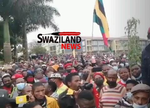 King Mswati about to fall as over 10 000 marched to deliver petition to the US Embassy calling for democracy.