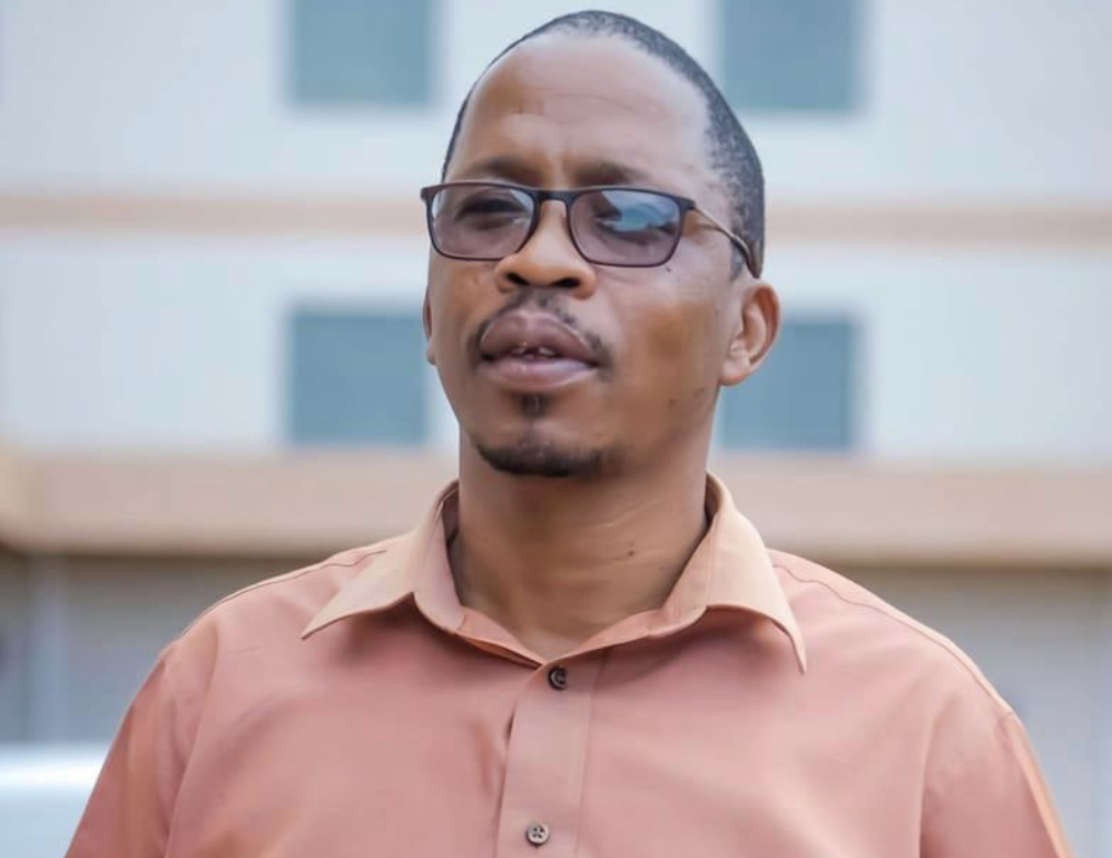 Mbongwa Dlamini to retain his position as SNAT President by popular vote.