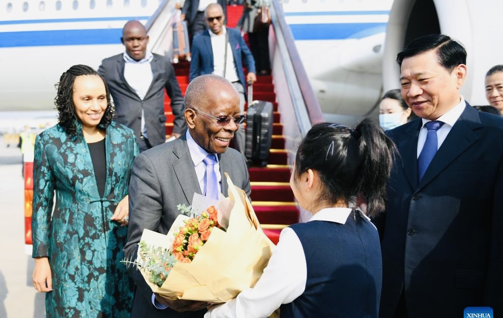 MOZAMBIQUE PRIME MINISTER ADRIANO MALEIANE:We will strengthen trade and investment ties with China.