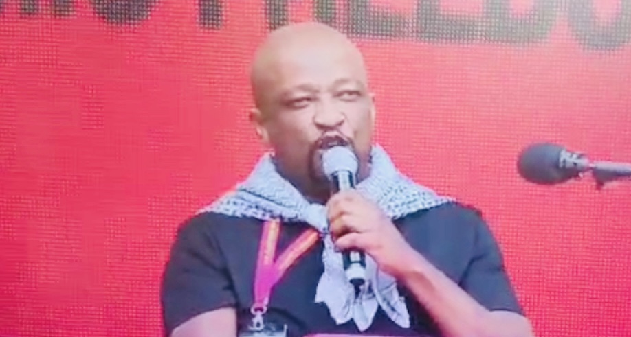 PUDEMO President Mlungisi Makhanya delivers special message from incarcerated pro-democracy MPs Bacede Mabuza and Mthandeni Dube to EFF leader Julius Malema.