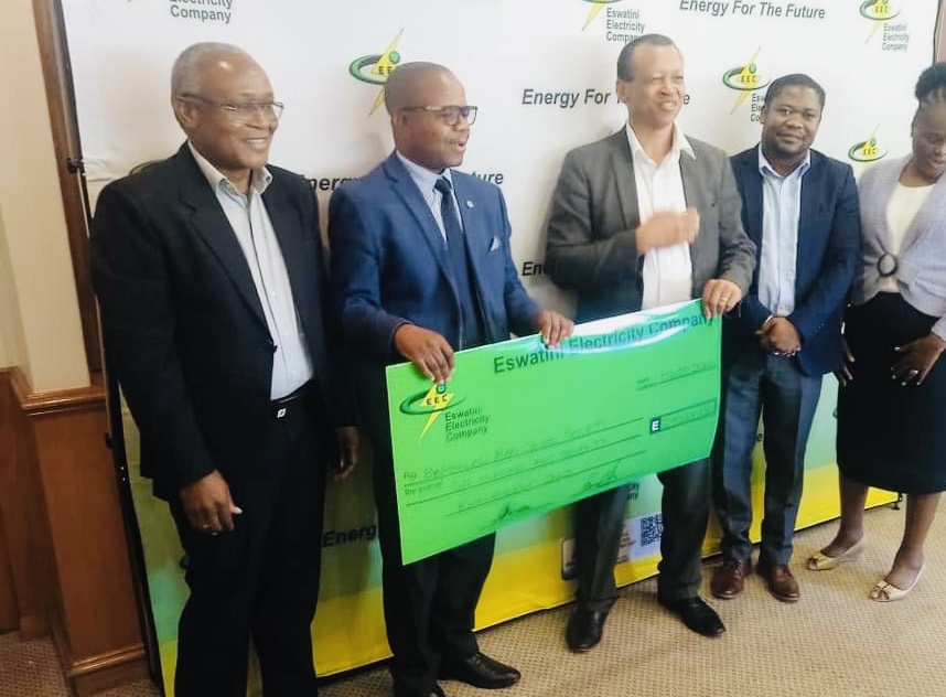 Eswatini Electricity Company(EEC) donates R930,000.00 to Red Cross, World Vision and Bhalekane Primary School.