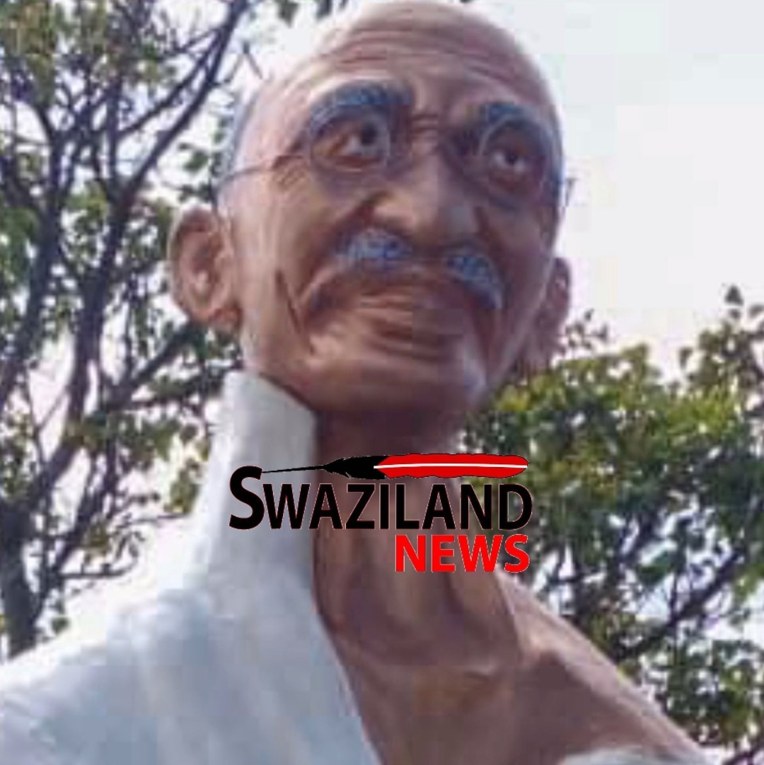 Students Union Secretary General orders Mswati’s Government to remove Gandhi's statue before the youth vandalized it.