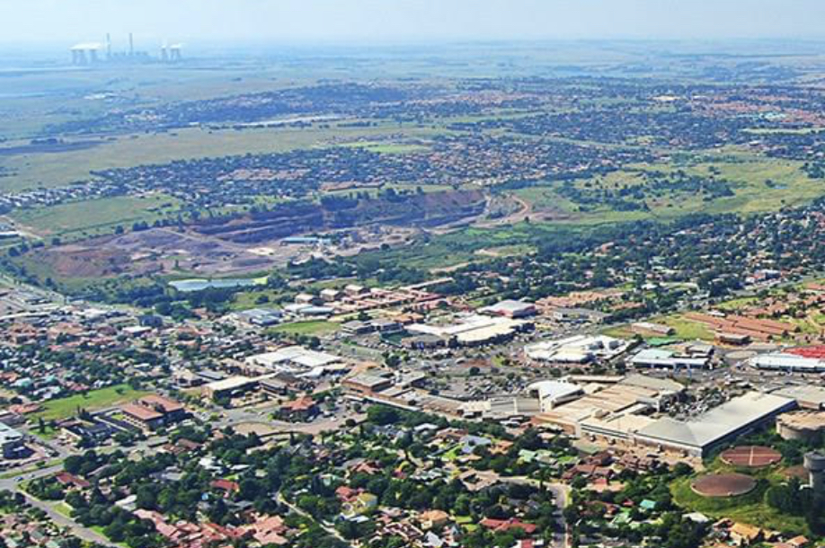 MSWATI’S STATE INTELLIGENCE BRIEFING MEETING: Editor Zweli Martin Dlamini is in Witbank, MP Bacede Mabuza’s brother took a trip out of South Africa.