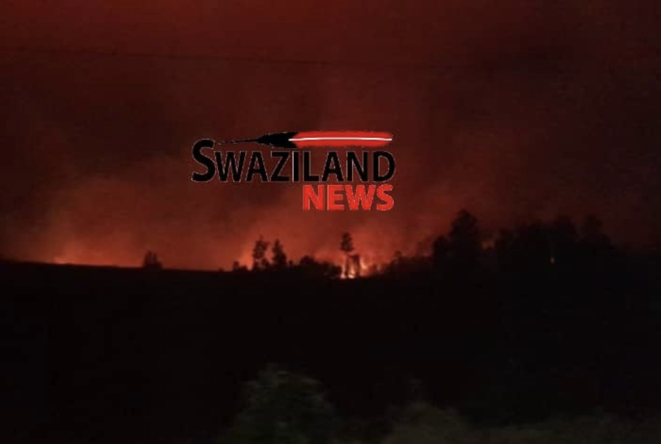 ESWATINI UNREST: Mswati’s soldiers fire shots as Sidzidzi seMhlanga kaBhamsakhe burns. 