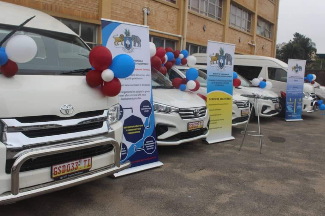 Tinkhundla Minister hands over R3million vehicles ahead of Parliamentary elections.