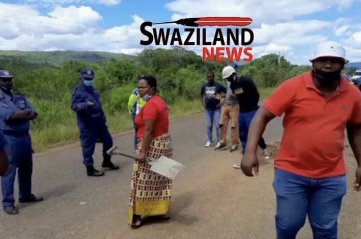 Lomahasha Station Commander stops residents again from fixing potholes amid fears of another political unrest.