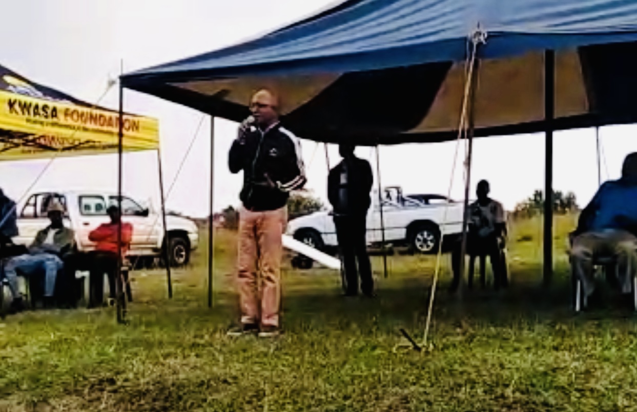 Prime Minister Cleopas Dlamini donates R25,000.00 for Madlangemphisi soccer tournament,encourages residents to continue staying away from regime-change activities.