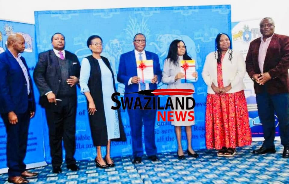 Tinkhundla Minister David Cruizer Ngcamphalala launches Ministry’s Customer Service Charter.