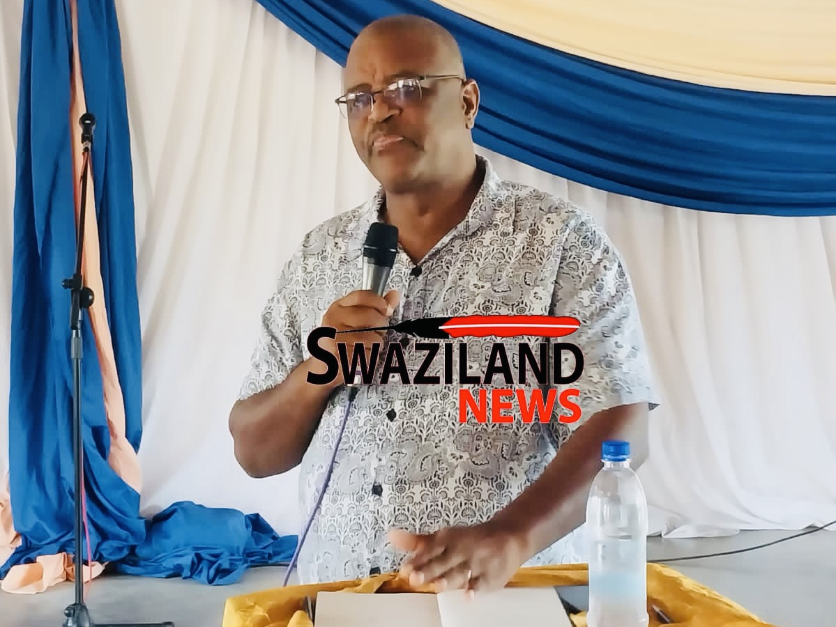  “Business is about generating money(inyuku) not to just keep you busy”, former Enterprise and Employment Minister Lutfo Dlamini tells Ngwempisi youth.