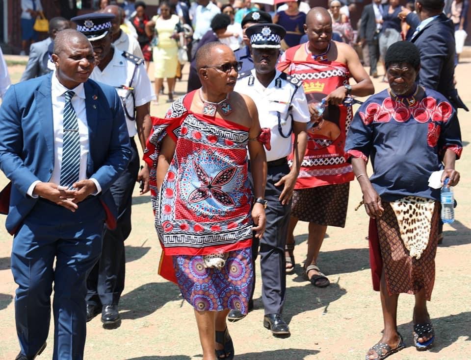 Prime Minister Cleopas Dlamini tours Nazarene Primary, officiates farewell for three teachers.