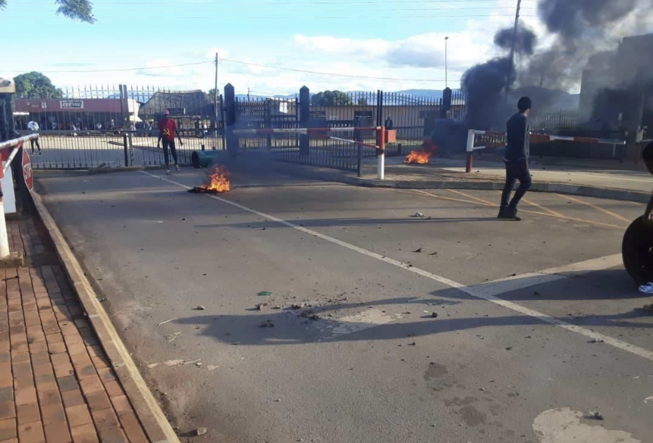 Mswati’s armed soldiers ordered to terrorize Swazis on the Eve of 1973 Decree Commemoration.