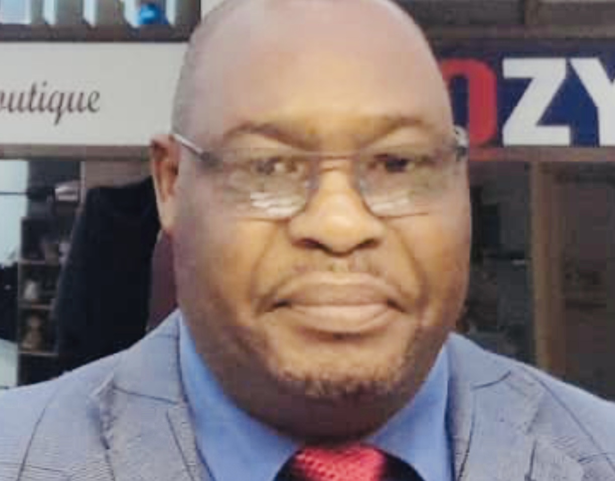 SEXUAL HARASSMENT:Government Spokesperson Alpheous Nxumalo desperately asking different women nude pictures, risk being charged with SODOV.