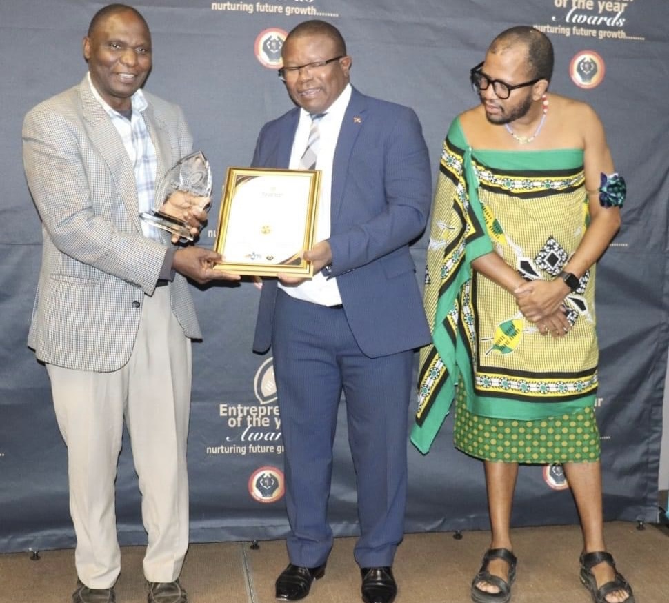 Pragmatic Wooden Things Director Nkululeko Simelane crowned as Shiselweni Regional Entrepreneur of the Year Winner.