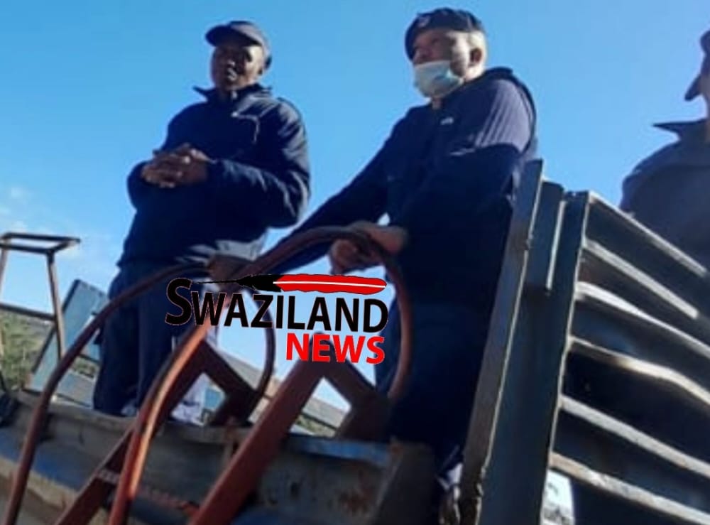 Mswati’s police attacks EFF Swaziland members for supporting pro-democracy MPs, detain truck.