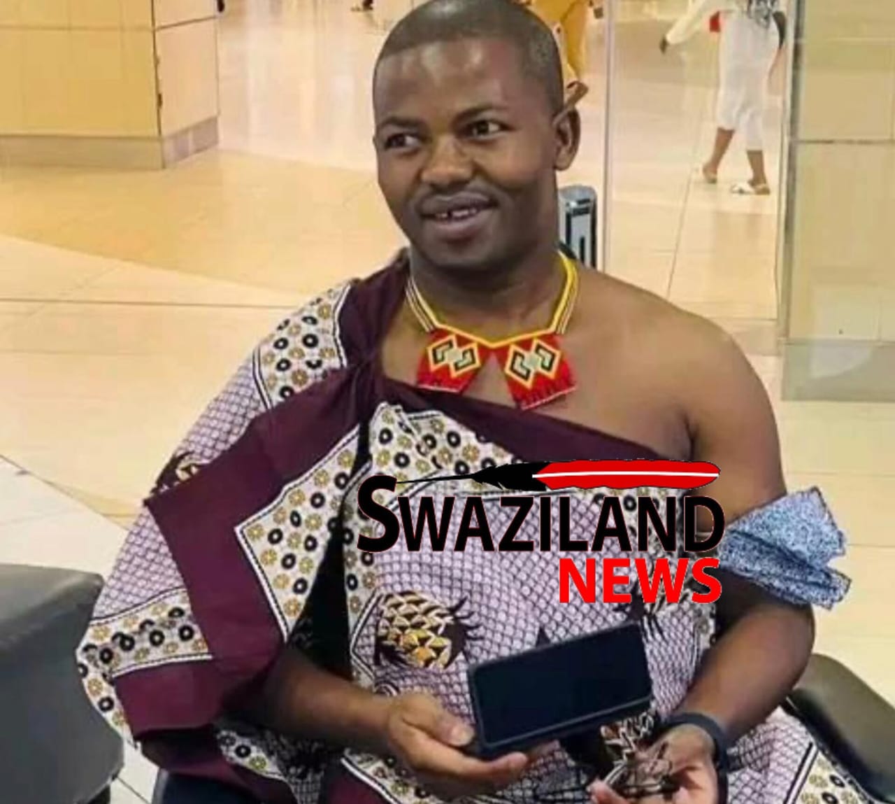 “Stop destroying the country”, Public Service Minister Mabulala Maseko tells editor.