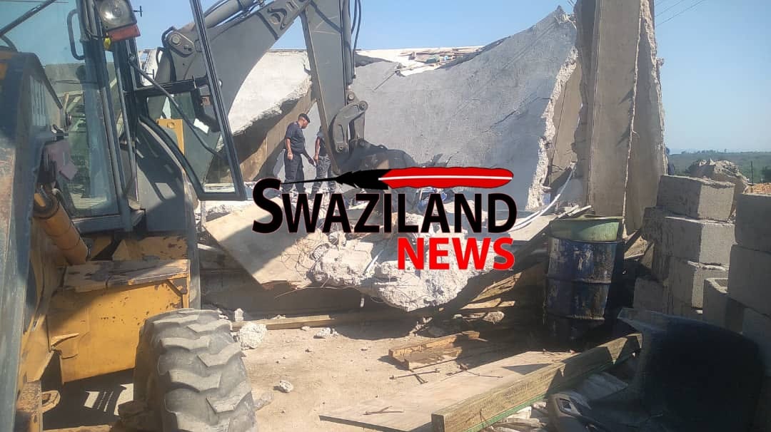 BREAKING NEWS:Under construction New Village Garage wall collapses, kills four(4) workers.