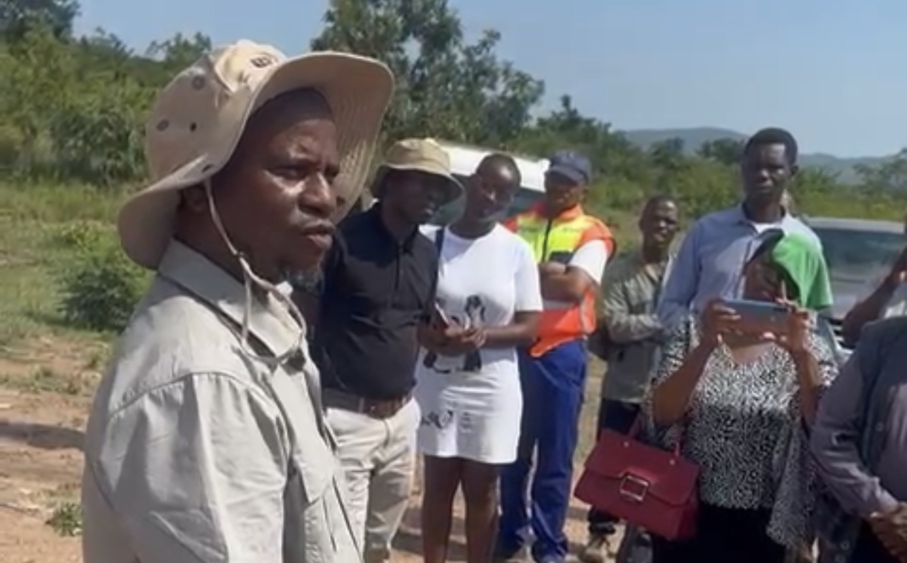 PHILANI MASWATI VISIT:Agriculture Minister Mandla Tshauke warns on food security,says foreigners feeding emaSwati will one day take over the country.