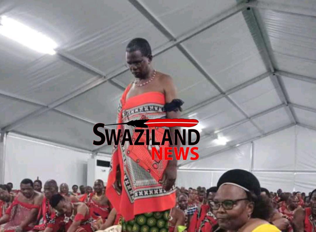 KoNtjingila Acting Chief Gelane Zwane hands over power to Chief Bozongo.