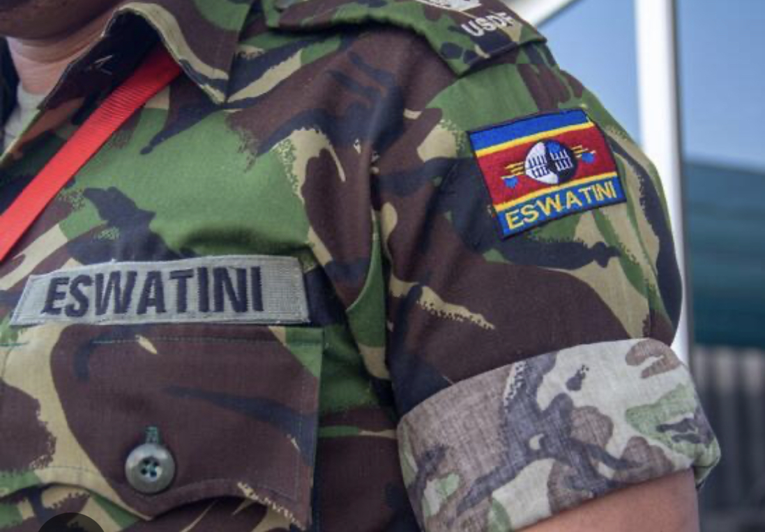  Soldier Madlakadlaka Hlatshwako of LaMgabhi eTiyeni shot,rushed to hospital.