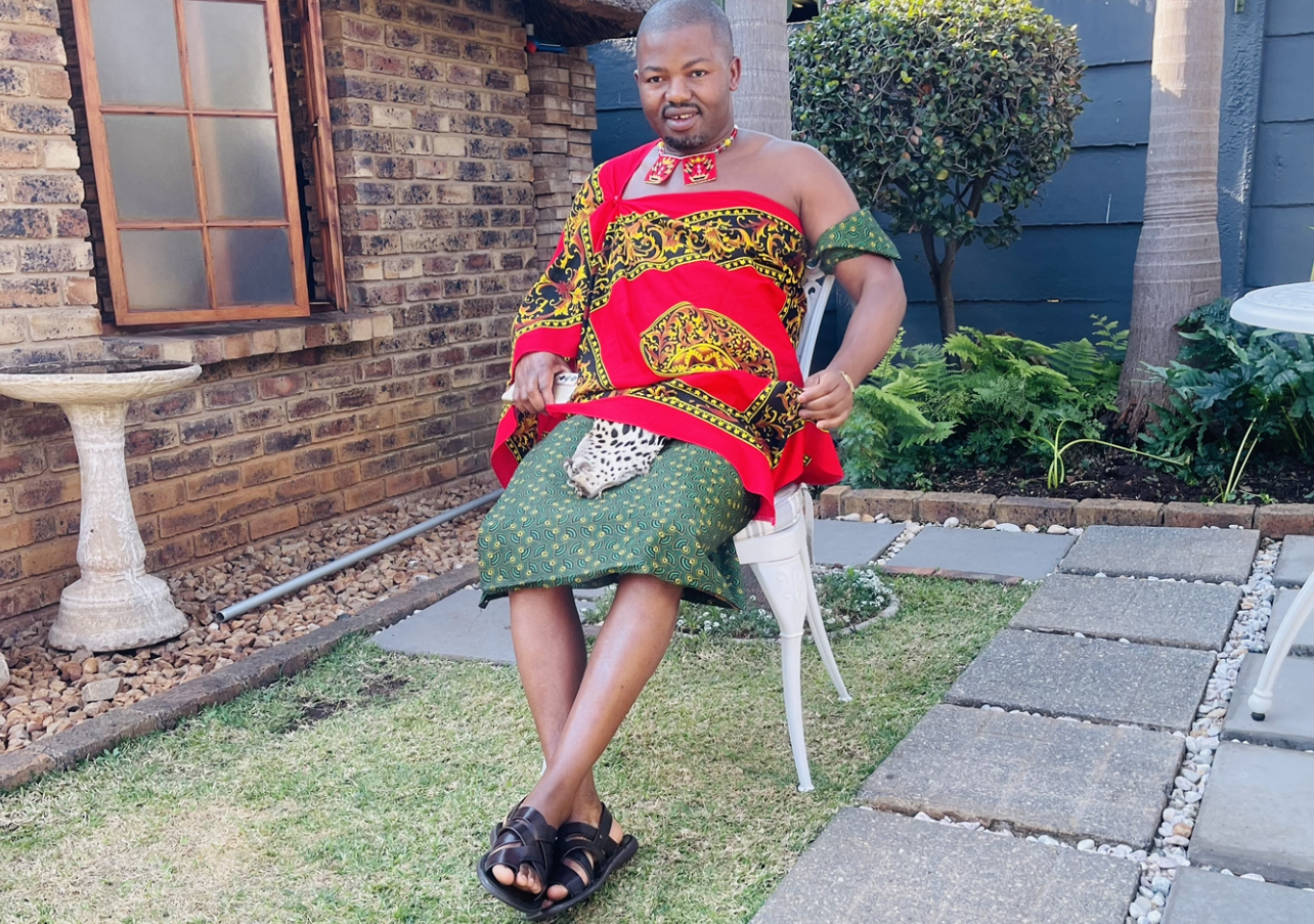 EDITOR ZWELI MARTIN DLAMINI CLARIFIES:Government and King to be afforded 72hours to respond only on investigative and critical news,breaking news and urgent stories to be published urgently.