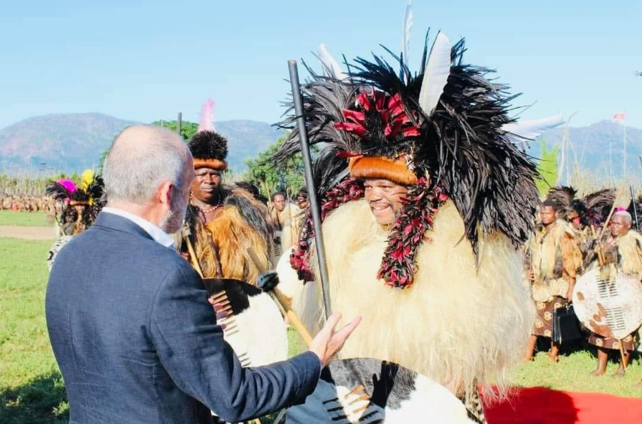 OPINION:King’s Interpreter Sihle, Princess Lindiwe and his JC corrupt syndicate will learn the hard way that a royal faction with a common interest to steal public funds is not a Monarchy.