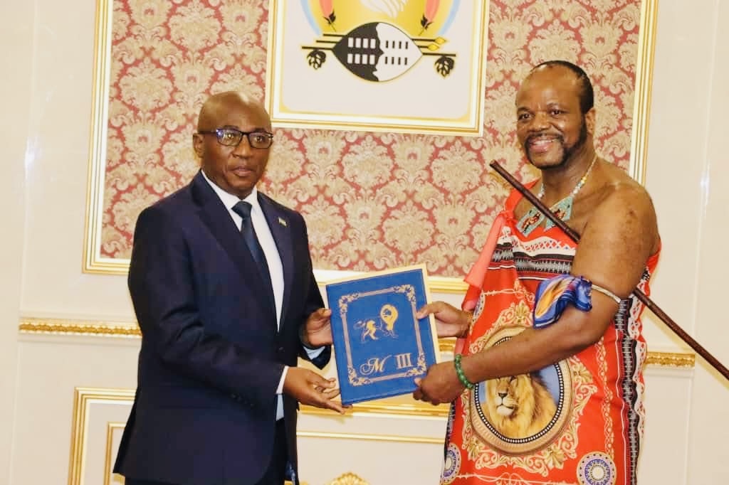 King Mswati welcomes Equitorial Guinea Ambassador and Botswana High Commissioner, calls for African collaboration to fight poverty, unemployment and health crisis.