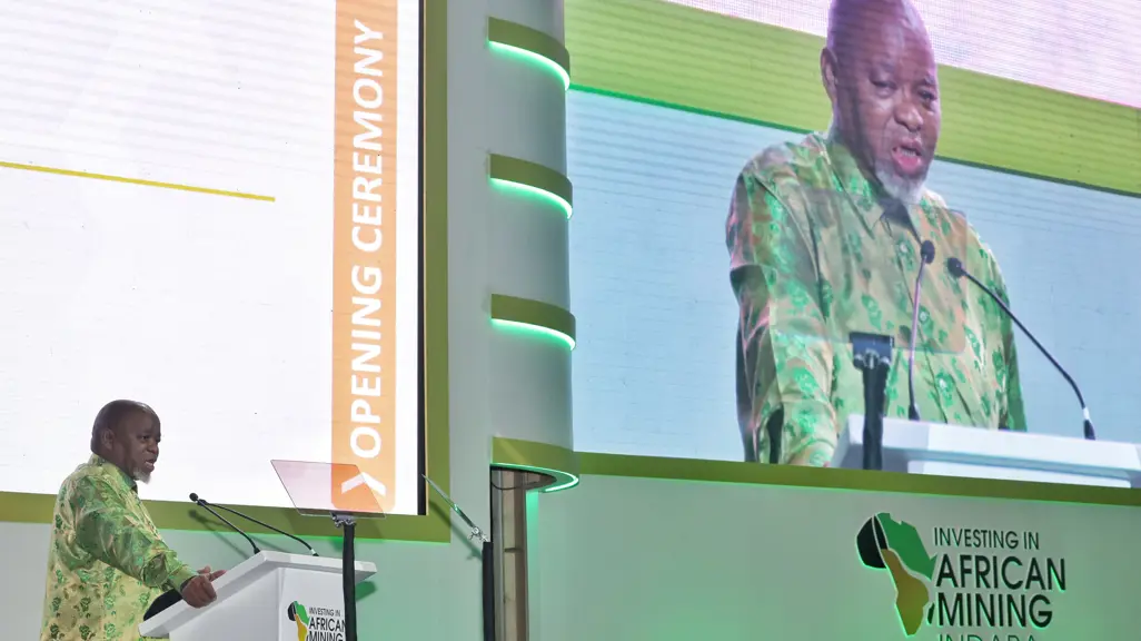 South African Minerals Minister Gwede Mantashe says United States(US) must not be given minerals from the African continent if Donald Trump continues to cut-off donor funding.