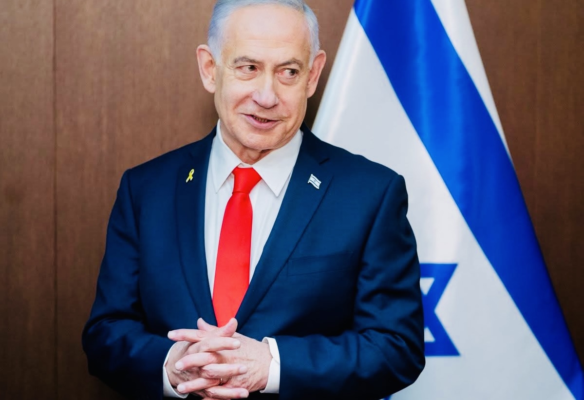 Prime Minister Benjamin Netanyahu who is facing fraud and bribery corruption charges writes to Israel President Isaac Herzog asking for forgiveness, Donald Trump says “he must be forgiven”.