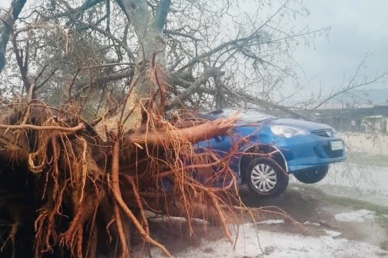CLIMATE CHANGE: Storm leaves thousands without electricity in northern Eswatini, properties destroyed as tiny kingdom faces another wave of natural disaster. 