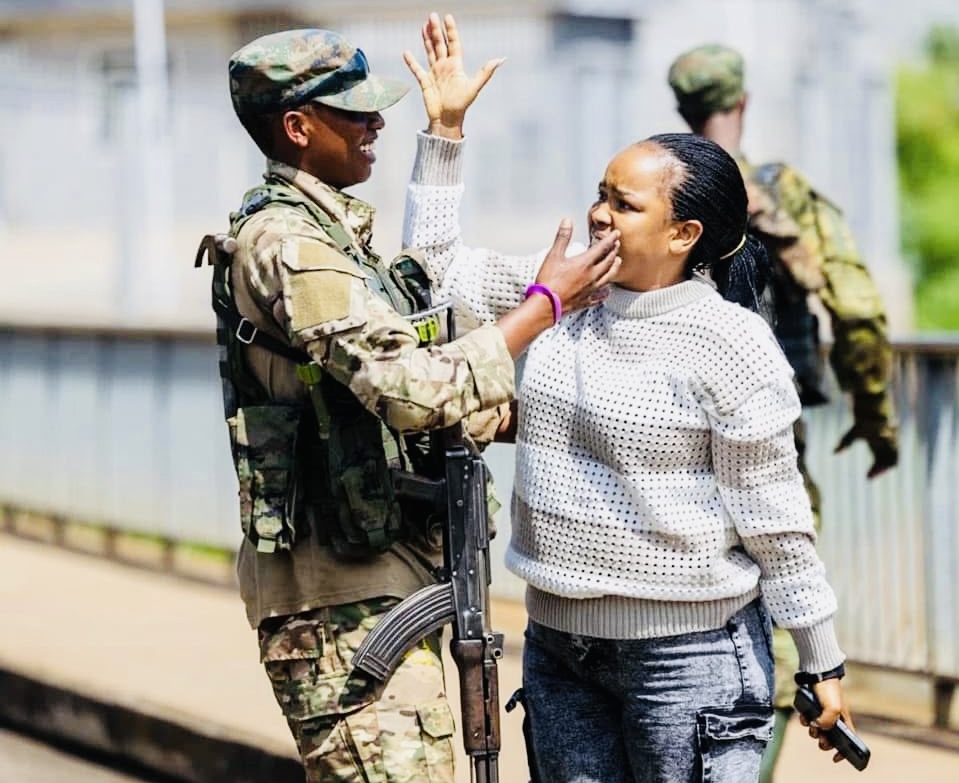 Democratic Republic of Congo(DRC) M23 rebels take over another largest city, beautiful women rushed to take pictures with soldiers as part of celebration.