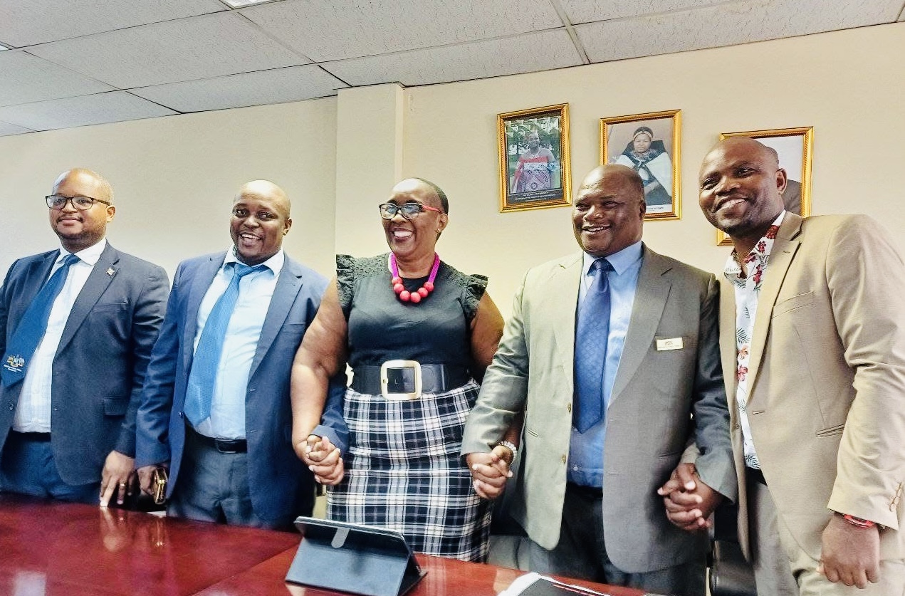 BREAKING NEWS:NAPSAWU signs agreement with Government,Home Affairs employees to receive their long overdue overtime allowances back-pay.