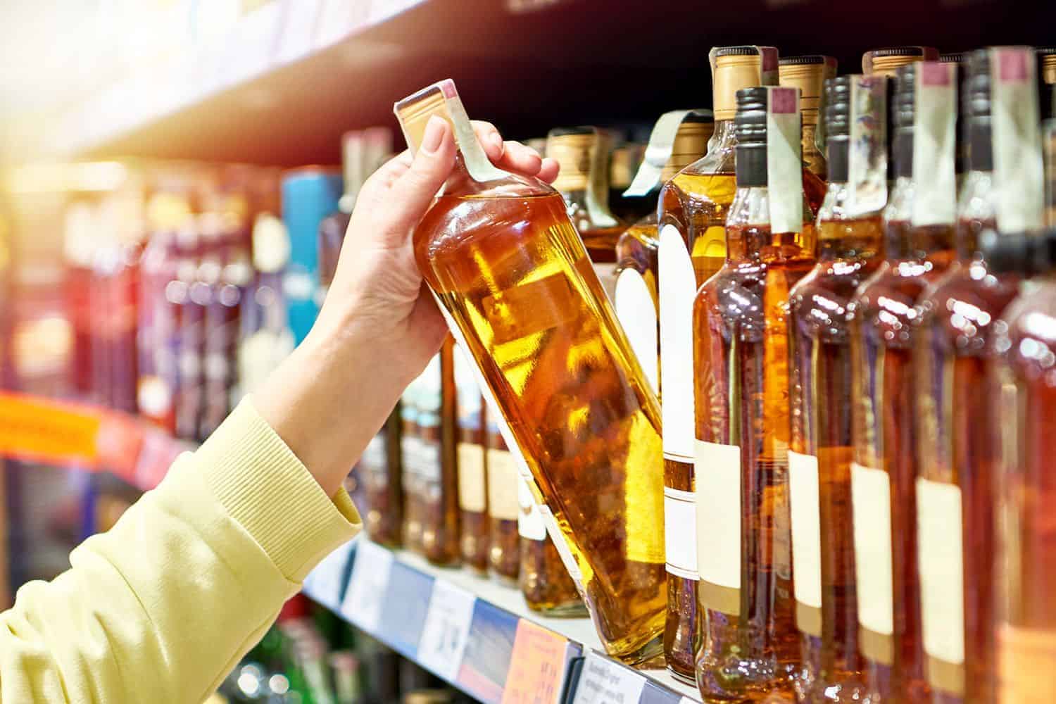 South Africans spending over R400million per-day on alcohol, Trade Intelligence report indicates tripling of sales between Christmas and New Year.