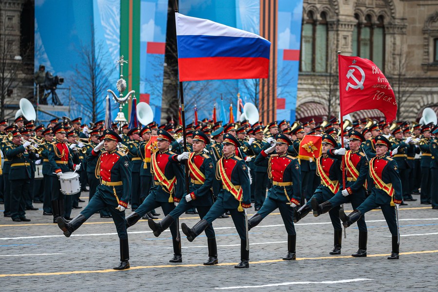 Russian President Vladimir Putin recruiting 160,000 new soldiers.