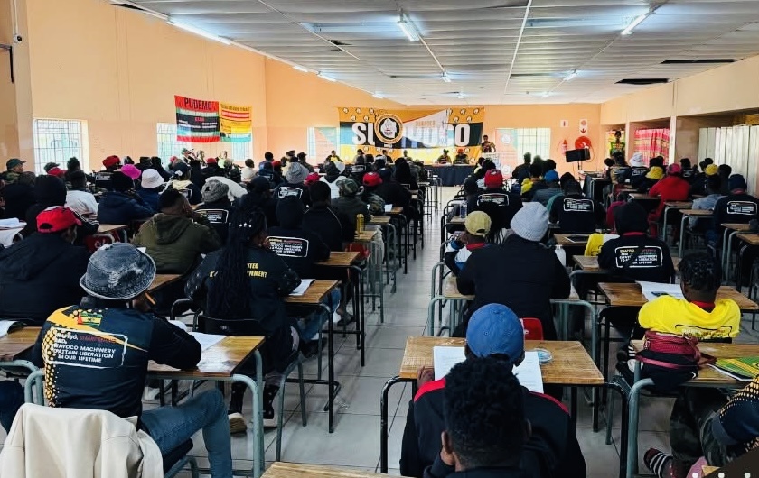 “Where are the guns?”, says Superintendent Thabo Hlophe as he abducts PUDEMO Youth League leaders amid crackdown on pro-democracy activists in eSwatini.