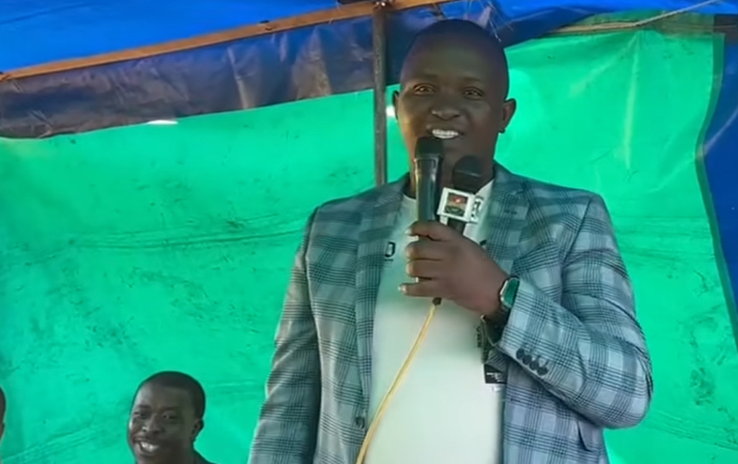 Hosea MP Sifiso Mabuza says King Mswati’s Government is the best,launches construction of a footbridge.