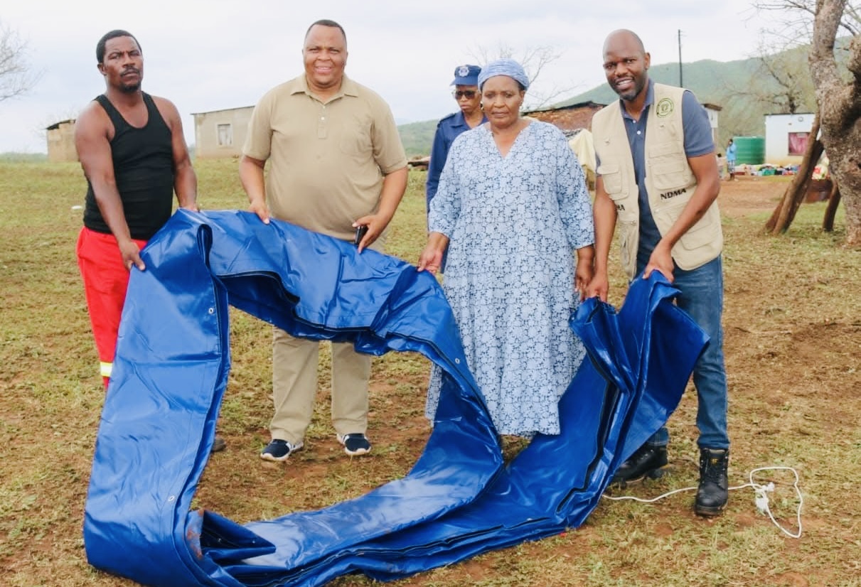 Deputy Prime Minister(DPM) Thuli Dladla’s Disaster Management officials allegedly using donated building material for Ngculwini storm victims to construct own homes, steal food from donors.
