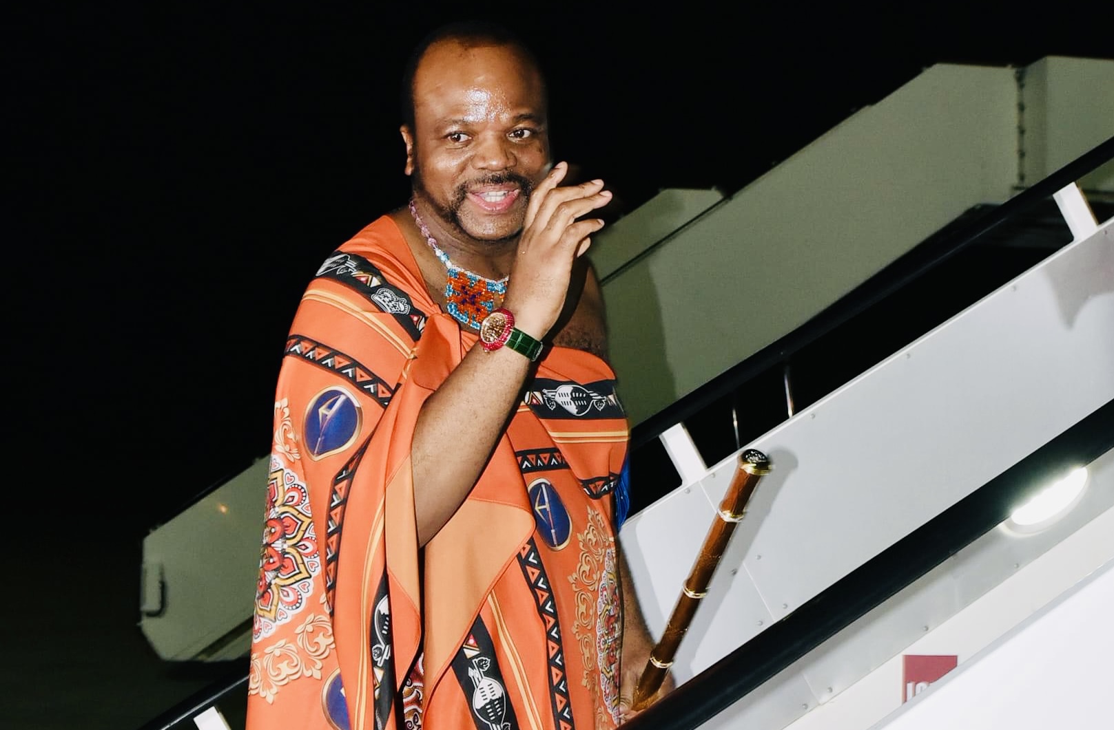 Spokesperson Percy Simelane says “don’t drag King Mswati’s name into journalists ongoing tension with Prime Minister Russell Mmiso Dlamini”.