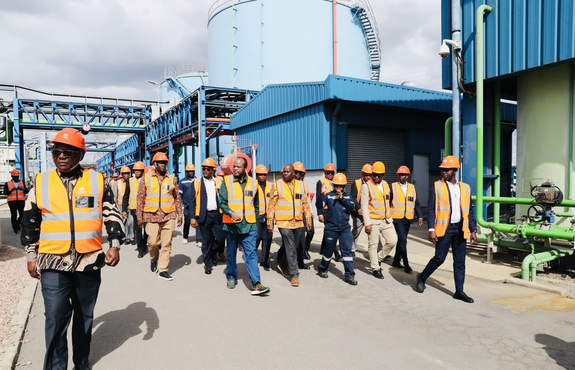 King Mswati visits R3.3billion Maputo utility plant as eSwatini businesspeople hope for launching of local power generation projects to improve ease of doing business.